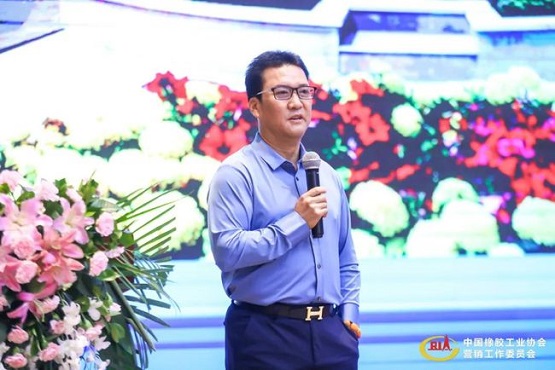陜西賽輪輪胎銷售有限公司執(zhí)行董事、陜西富進輪胎橡膠（集團）有限公司董事長孫一平