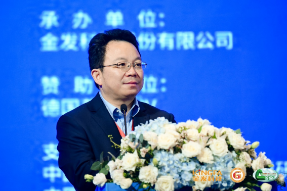 國(guó)高材高分子材料產(chǎn)業(yè)創(chuàng)新中心有限公司董事長(zhǎng) 寧紅濤