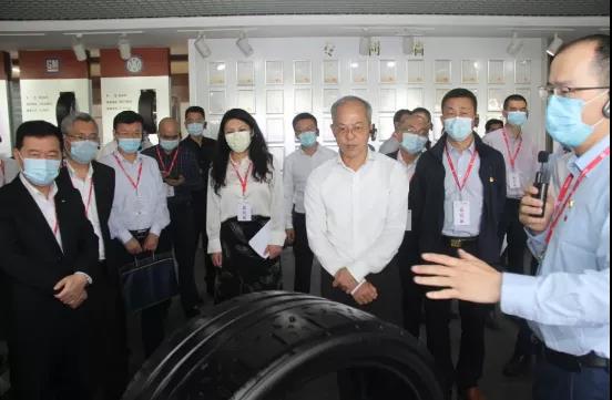 廣東省廣州市屬?lài)?guó)企虧損企業(yè)全面治理現(xiàn)場(chǎng)會(huì)議