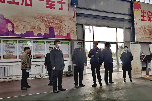 張國(guó)棟充分肯定了公司在人才隊(duì)伍建設(shè)、注重科技成果轉(zhuǎn)化、提高企業(yè)核心競(jìng)爭(zhēng)力等方面的工作