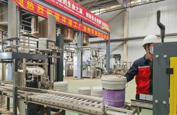 這個涂料項目從開工到投產(chǎn)僅用5個月 這個涂料項目從開工到投產(chǎn)僅用5個月