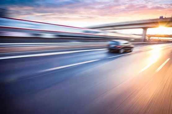 2021年10月，歐盟乘用車和商用車新車注冊量連續(xù)第4個月出現(xiàn)下滑，同比分別下降30.3%和16.4%。
