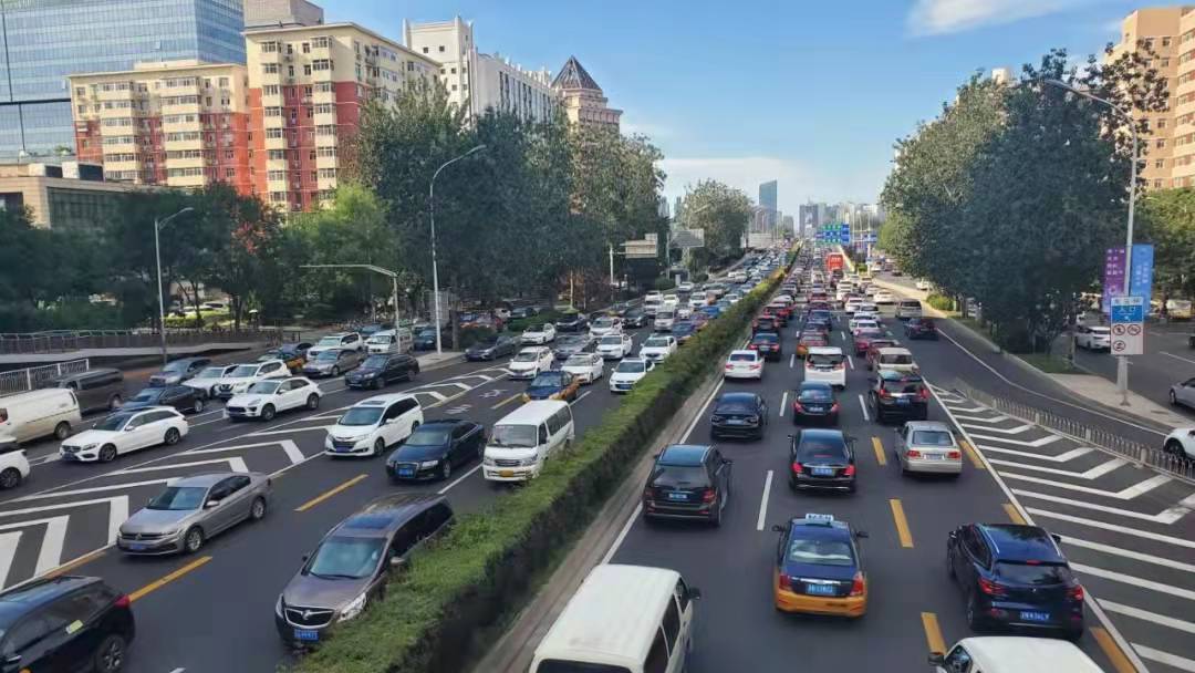 連續(xù)7年銷量破2000萬輛 同比增長6.5％ 挺住了！中國乘用車市盡顯韌性