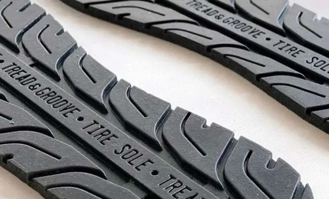 日本品牌 TREAD&GROOVE 利用廢舊輪胎制造運(yùn)動鞋的外底