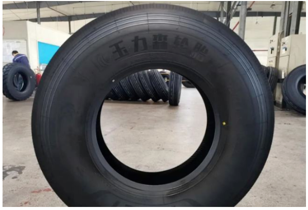 500強(qiáng)企業(yè)進(jìn)軍輪胎產(chǎn)業(yè) 第一批定制化輪胎青島下線 500強(qiáng)企業(yè)進(jìn)軍輪胎產(chǎn)業(yè) 第一批定制化輪胎青島下線