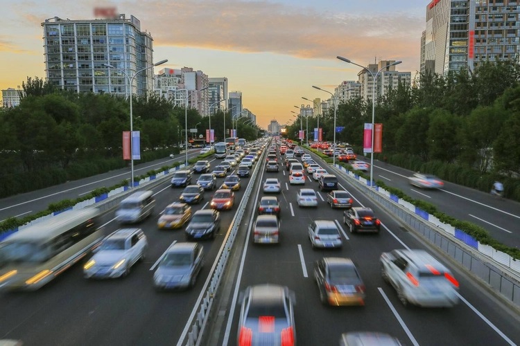 新能源汽車領(lǐng)域的蓬勃發(fā)展將進(jìn)一步帶動導(dǎo)電炭黑行業(yè)的前進(jìn)