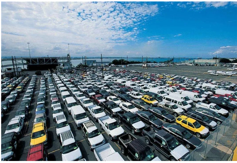 2021年我國二手車全年交易量達1758.51萬輛，同比增長22.6%