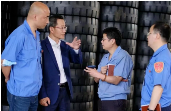 葛國榮，到中策（天津）公司參觀指導