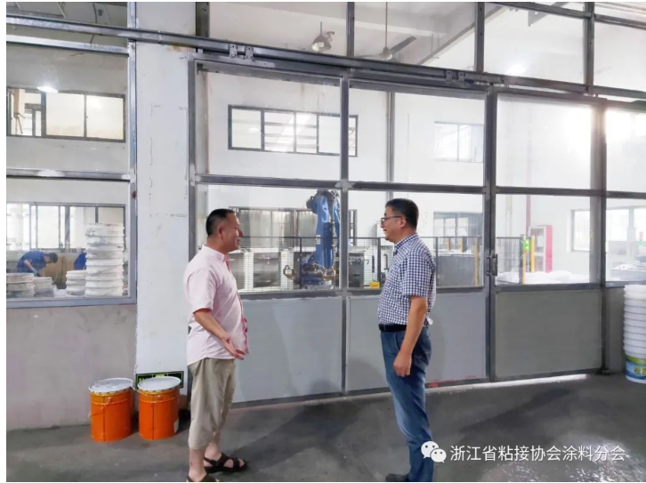 浙江省粘接技術(shù)協(xié)會涂料分會領(lǐng)導(dǎo)走訪考察寧波康曼絲涂料有限公司