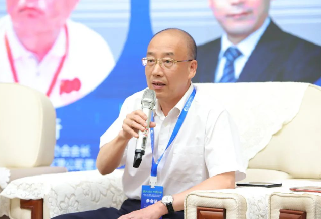 常州市涂料協(xié)會(huì)會(huì)長(zhǎng)、中海油常州涂料化工研究院有限公司副總經(jīng)理王留方