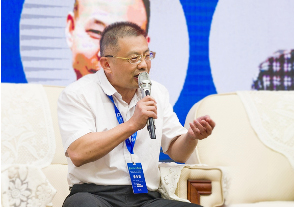 福建省涂料工業(yè)協(xié)會(huì)會(huì)長、惠宇化工董事長施義民