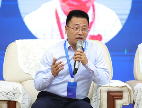 湖北省涂料工業(yè)協(xié)會會長、武漢雙虎涂料有限公司董事長蔣紅升
