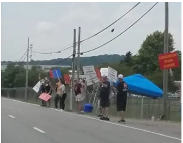USW與米其林的勞資協(xié)議涵蓋該公司位于印第安納州韋恩堡和阿拉巴馬州塔斯卡盧薩的工廠2500名米其林員工，兩家工廠都生產(chǎn)乘用車和輕型卡車輪胎。