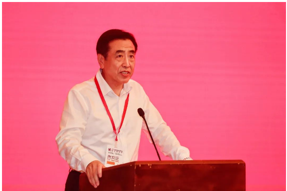 山東省橡膠行業(yè)協(xié)會(huì)理事會(huì)副會(huì)長(zhǎng)袁仲雪講話