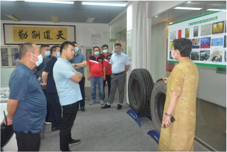走，到鄭州萬通汽車輪胎“取經(jīng)”