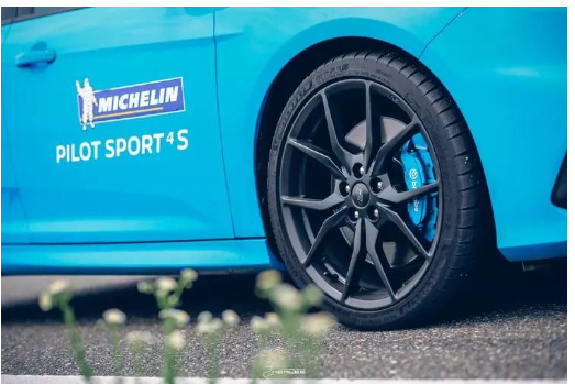 2016年，這家公司推出Pilot Sport EV2輪胎。
