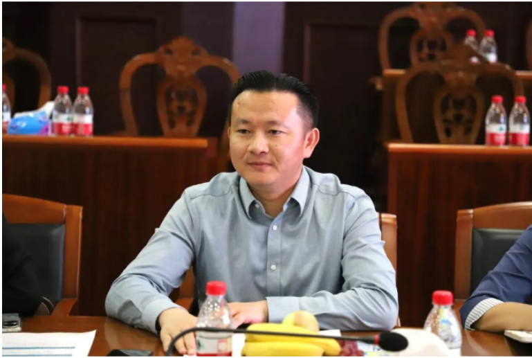 　龔會長還提到，廣州市產(chǎn)業(yè)招商投資促進會旨在優(yōu)化營商環(huán)境，積極推動黨、政府、工信領(lǐng)域重要行業(yè)組織及龍頭企業(yè)之間的互助合作，今后市產(chǎn)促會將與集泰股份進一步加強聯(lián)動，建立會企交流合作常態(tài)化機制。