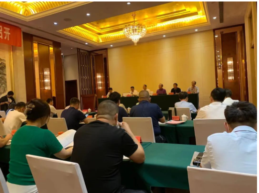 中國塑料加工工業(yè)協(xié)會理事長王占杰在講話中指出，2021年，我國塑業(yè)克服重重困難，積極應(yīng)對，搶抓機(jī)遇，行業(yè)經(jīng)濟(jì)運(yùn)行穩(wěn)中有升。山西省塑料制品產(chǎn)量2021年累計為24.06萬噸，同比增長7.5%。