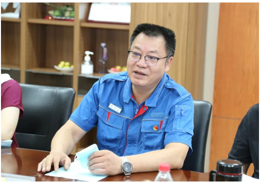 中石化首席專家莊毅一行，到北橡院技術(shù)交流