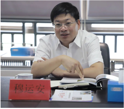 　座談會上，穆運安對雙箭股份的管理模式及堅持高質(zhì)量發(fā)展，持續(xù)走自主創(chuàng)新之路給予高度評價。
