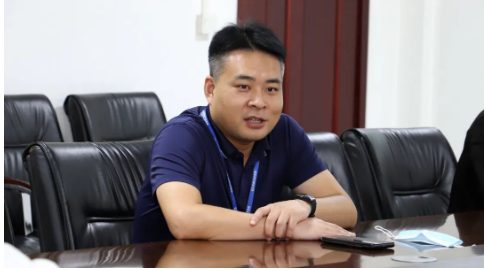 王敏董事長針對當前疫情防控及生產(chǎn)經(jīng)營情況做了專項匯報。他表示，下一步，耐斯特炭黑公司將認真落實各級政府及集團公司疫情防控要求，切實增強疫情防控責任感、使命感，高效有序推進核酸檢測“應檢盡檢”，織密織牢堅固防線，切實防范疫情輸入和傳播風險。