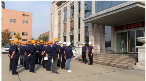 　郭新軍副總裁要求，各部門、車間一是要進一步提高政治站位，切實把安全工作作為重大的政治任務抓緊抓實。
