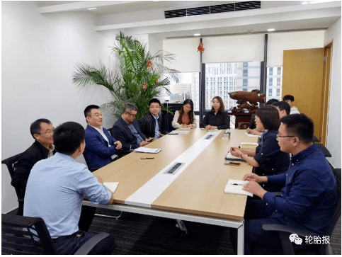 　走訪考察期間，張飚董事長調研了青島子公司，與青島子公司員工進行了座談交流，詳細了解了大家的工作、生活情況。
