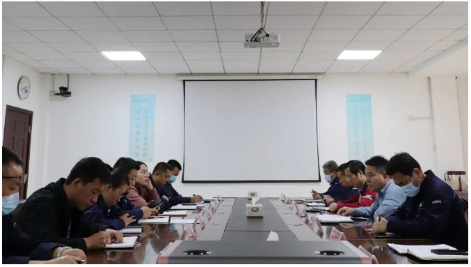 耐斯特炭黑公司將在加壓奮進(jìn)中破解發(fā)展面臨的各種難題，在擔(dān)當(dāng)實(shí)干中化解來(lái)自各方面的風(fēng)險(xiǎn)挑戰(zhàn)和巨大壓力，在高質(zhì)量發(fā)展的道路上再來(lái)一場(chǎng)比學(xué)趕超，勇?lián)姑?、踔厲奮發(fā)、篤行不怠、團(tuán)結(jié)奮斗，全力譜寫(xiě)公司跨越發(fā)展的新篇章，為集團(tuán)公司實(shí)現(xiàn)高質(zhì)量穩(wěn)健發(fā)展做出積極貢獻(xiàn)!