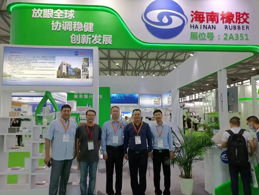 海南橡膠此前并無海外產(chǎn)能。而此次接盤的合盛公司加工工廠主要布局于印尼、泰國(guó)、中國(guó)等，總加工產(chǎn)能約為142.9萬噸/年，其中海外加工產(chǎn)能約為123.7噸/年。