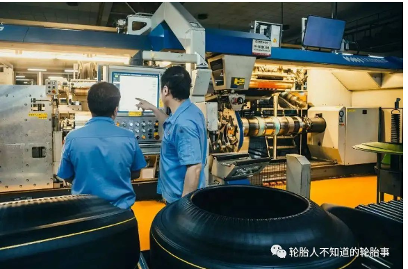 近日，廣東省商務廳公布《2022年廣東省數(shù)字貿(mào)易龍頭企業(yè)名單》，萬力輪胎成為上榜研發(fā)設計類的30家企業(yè)之一，其在數(shù)字經(jīng)濟上取得的成績獲得充分肯定和認可。