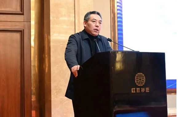 同時(shí)，總經(jīng)理程金元也表示，新的一年，公司將以創(chuàng)新為核心、以產(chǎn)品力、渠道力、營(yíng)銷力為抓手，加速國(guó)際化、智能化、綠色化發(fā)展，朝著戰(zhàn)略目標(biāo)而繼續(xù)努力奮斗。