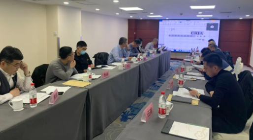與會的專家代表和團體標準起草組成員一起對整理的團體標準進行了逐條討論