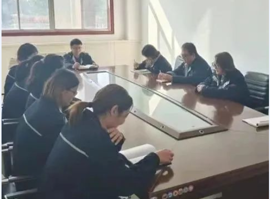 寶勝(山東)電纜有限公司各部門開(kāi)始緊鑼密鼓地為迎接新的一季度而努力工作。在這個(gè)特殊時(shí)期，公司將保持高度的專注力和緊迫感，全力以赴打造一季度的“開(kāi)門紅”。