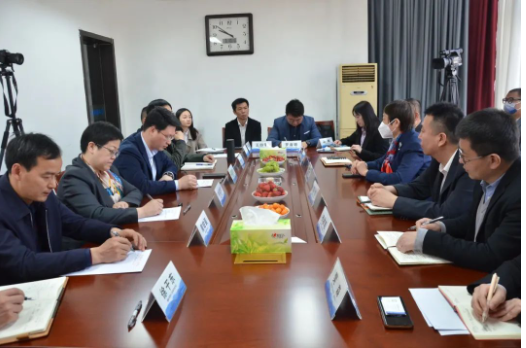 中國涂料工業(yè)協(xié)會與江西省瑞昌市委市政府在北京召開了一次座談會，就涂料行業(yè)的高質量發(fā)展和未來的合作事宜進行了交流。
