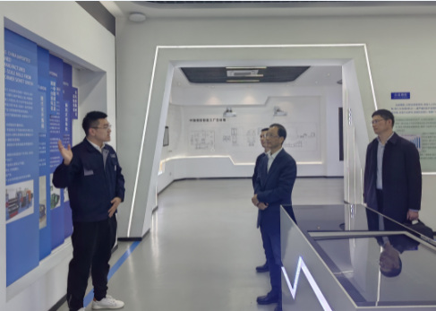 在座談會上，中瑞的董事長王建森向陳主席一行表示熱烈歡迎，并感謝溫州市政協(xié)對民營企業(yè)營商環(huán)境的支持。他介紹了公司目前的發(fā)展?fàn)顩r，并提出了一些遇到的難點和建議。陳主席勉勵企業(yè)樹立信心，指出方法總比困難多。他希望各級單位精準(zhǔn)幫扶企業(yè)克服困難，為民企創(chuàng)建優(yōu)質(zhì)營商環(huán)境，全力以赴推動地方經(jīng)濟高質(zhì)量發(fā)展。