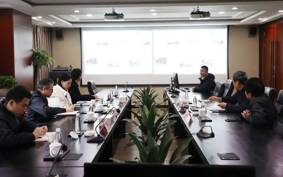寧波市科協(xié)原主席陳文輝、副主席施英等一行日前到訪建新趙氏科技有限公司進(jìn)行指導(dǎo)。