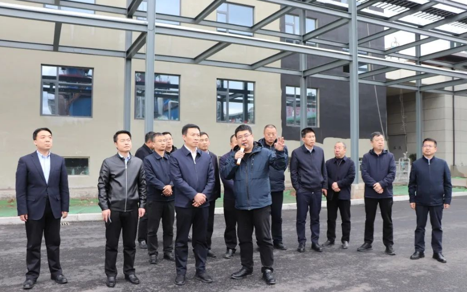 清徐縣縣長督導(dǎo)我公司煤基新材料項目建設(shè)情況