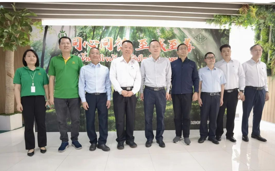 廣東省農(nóng)墾集團(tuán)公司黨委書記、董事長(局長)馮彤率隊(duì)赴泰國、老撾、柬埔寨考察廣墾橡膠集團(tuán)海外企業(yè)開展調(diào)查研究。
