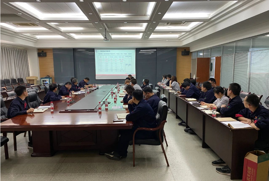 陜西延長石油西北橡膠有限公司成立科技委員會。該委員會將負責重大科技事項的調研、立項、評審、論證、獎懲和決定等事項。4月11日，該公司召開了第一次科委會會議，全體科委會成員參加會議。