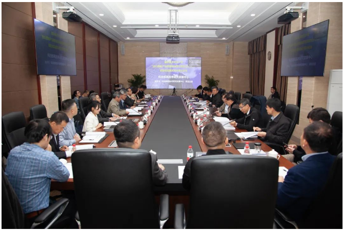 該項目由浙江中控技術股份有限公司主持，聯(lián)合同濟大學、中國海洋大學、南京工業(yè)大學、軟控股份有限公司(簡稱軟控)等單位共同承擔。軟控作為行業(yè)應用方牽頭課題“流程行業(yè)全價值鏈產品質量智能精益管控系統(tǒng)應用”，參與研究“全價值鏈產品質量智能精益管控理論方法與體系”。