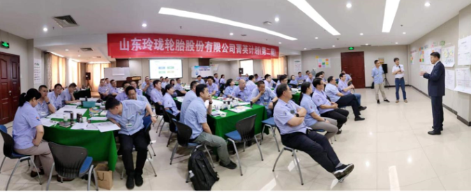 人才是企業(yè)未來(lái)發(fā)展的驅(qū)動(dòng)力。隨著玲瓏輪胎菁英計(jì)劃第二期首次課程的完美落幕，玲瓏輪胎公司表示將繼續(xù)推出菁英計(jì)劃的二次課程以及雛鷹計(jì)劃項(xiàng)目。這些可執(zhí)行且可持續(xù)的計(jì)劃的實(shí)施將幫助公司的管理團(tuán)隊(duì)在思維上進(jìn)行充電和補(bǔ)鈣，并在行動(dòng)中助力推進(jìn)。