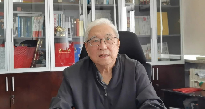 在論壇上，兩位中國工程院院士分別發(fā)來視頻致辭，給輪胎界的工程技術(shù)人員寄予了深情的祝福。