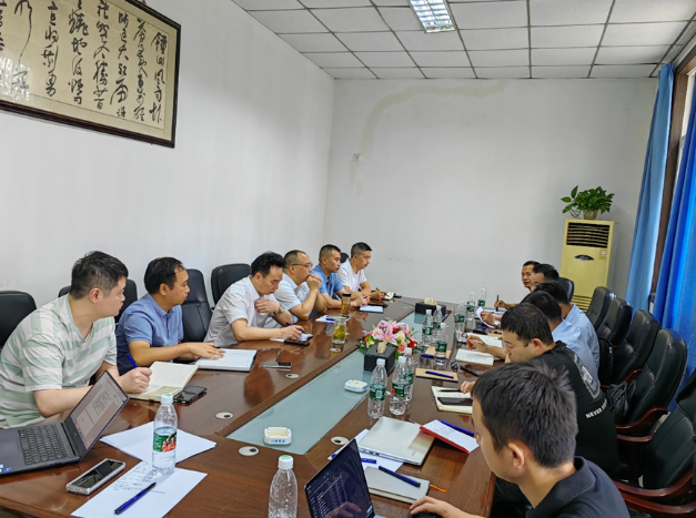 四川路易投資管理有限公司副總經(jīng)理龍維軍一行前往海大集團(tuán)進(jìn)行了學(xué)習(xí)交流，加深了雙方的合作關(guān)系。