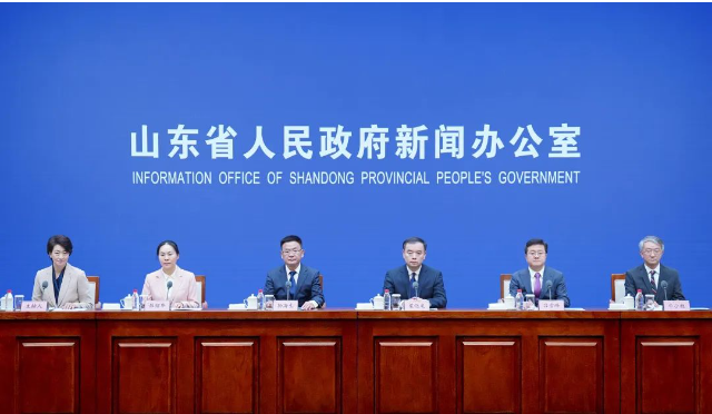 山東省政府新聞辦在濟(jì)南舉行新聞發(fā)布會，就山東省科技成果轉(zhuǎn)化工作情況進(jìn)行了介紹，并回答記者提問。