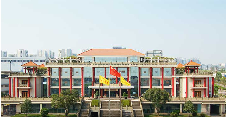 重慶鴿牌電線電纜有限公司是一家具有悠久歷史的企業(yè)，起源可以追溯到1956年。其前身為重慶市兩大國(guó)有電線電纜生產(chǎn)企業(yè)重慶電線總廠和重慶電纜廠。這兩家企業(yè)的合并為鴿牌奠定了堅(jiān)實(shí)的基礎(chǔ)，而且還創(chuàng)下了重慶第一根電線的里程碑。