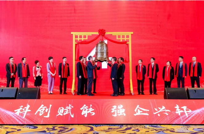 科強(qiáng)股份作為一家專注于高性能特種橡膠制品的企業(yè)，多年來(lái)深耕于光伏和軌交設(shè)備等領(lǐng)域，積累了獨(dú)特的競(jìng)爭(zhēng)優(yōu)勢(shì)和品牌影響力。此次上市不僅是對(duì)其過(guò)去多年經(jīng)營(yíng)成果的肯定，也是企業(yè)邁向資本市場(chǎng)的一次重大轉(zhuǎn)型，為企業(yè)注入了更強(qiáng)的活力和動(dòng)力。