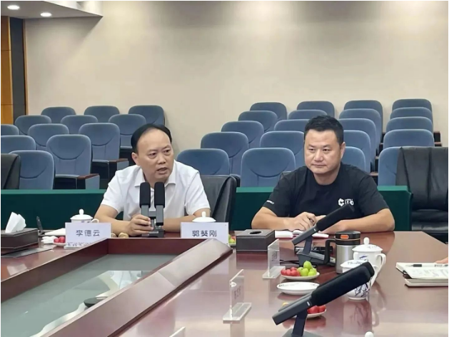 嘉寶莉油墨事業(yè)部九月月會暨第三季度工作總結(jié)會議已圓滿落幕，但嘉寶莉油墨事業(yè)部表示將繼續(xù)努力，堅(jiān)決打贏第四季度沖刺攻堅(jiān)戰(zhàn)，朝超30%的增長目標(biāo)前進(jìn)。