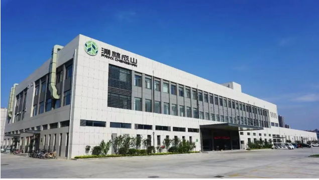 美國(guó)SEMA SHOW一直以其高度專業(yè)化而著稱，是世界各大汽配展中備受矚目的盛會(huì)，每年吸引數(shù)十萬(wàn)車主和專業(yè)人士前來(lái)參觀。據(jù)官方消息，本次展會(huì)將有超過(guò)2,000種新品首次亮相，吸引來(lái)自全球100多個(gè)國(guó)家的150,000多名專業(yè)買家。