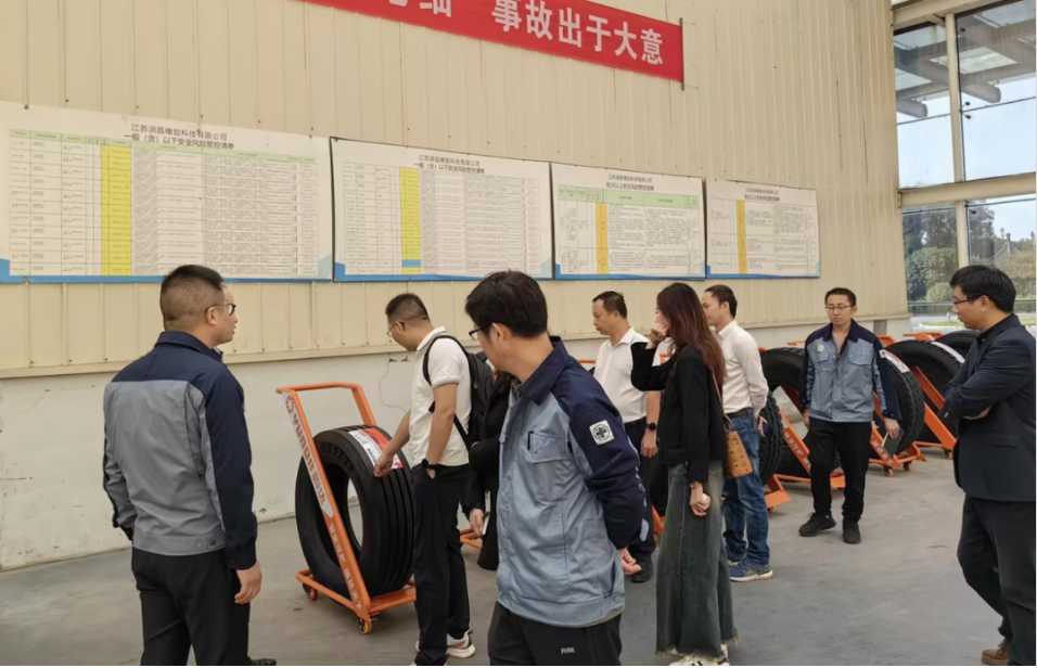 雙方希望在未來在技術研發(fā)創(chuàng)新方面加強信息交流，攜手在輪胎產業(yè)鏈賽道上搶占制高點。