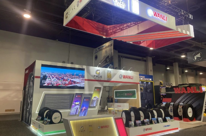 美國(guó)拉斯維加斯國(guó)際改裝車展覽會(huì)(SEMA SHOW)于10月31日至11月3日在拉斯維加斯會(huì)展中心盛大開展，SEMA改裝展被譽(yù)為北美地區(qū)首屈一指的改裝展，與德國(guó)埃森改裝展、東京改裝展齊名，堪稱世界三大改裝展。萬(wàn)力輪胎公司攜帶超過十款明星產(chǎn)品參展，令觀眾大開眼界。